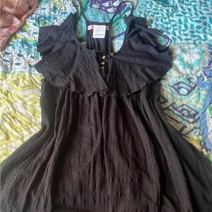 Chic Black Ruffled Blouse